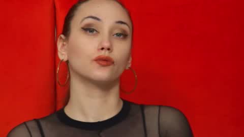 Snapshot of alice_munro chatting on 01/15/25, 05:58 AliceMunro online show from 01/15/25, 05:58