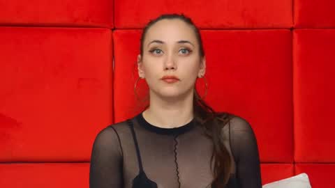 Snapshot of alice_munro chatting on 01/15/25, 08:58 AliceMunro online show from 01/15/25, 08:58