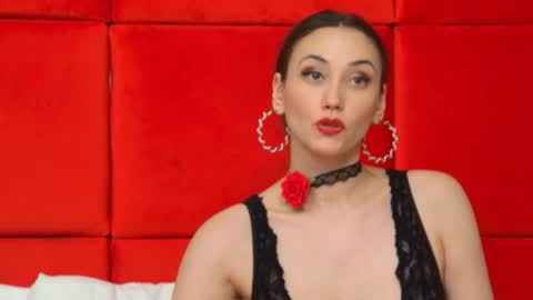 Snapshot of alice_munro chatting on 02/07/25, 10:52 AliceMunro online show from 02/07/25, 10:52