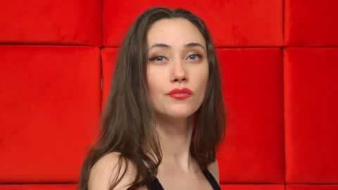 Snapshot of alice_munro chatting on 02/08/25, 04:57 AliceMunro online show from 02/08/25, 04:57