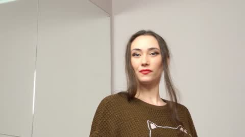 Snapshot of alice_munro chatting on 02/09/25, 02:17 AliceMunro online show from 02/09/25, 02:17