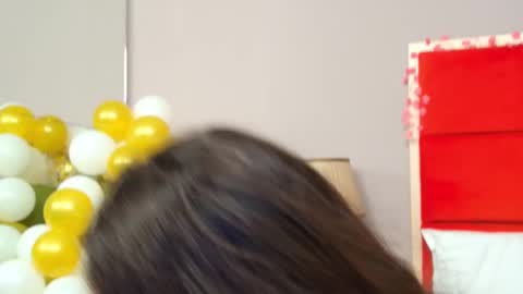 Snapshot of alice_munro chatting on 02/12/25, 10:04 AliceMunro online show from 02/12/25, 10:04