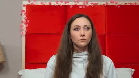 Snapshot of alice_munro chatting on 02/21/25, 04:59 AliceMunro online show from 02/21/25, 04:59