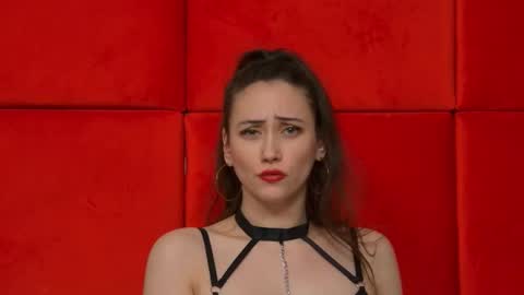 Snapshot of alice_munro chatting on 03/06/25, 12:10 AliceMunro online show from 03/06/25, 12:10