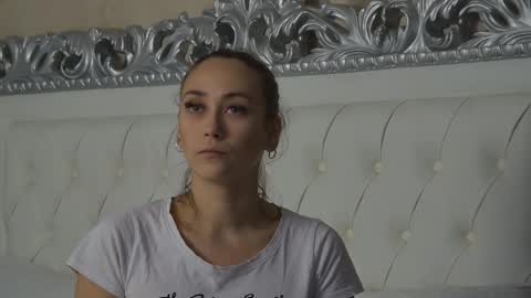 Snapshot of alice_munro chatting on 09/27/25, 04:12 AliceMunro online show from 09/27/25, 04:12