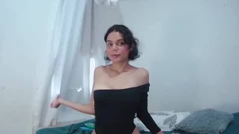 alice_paola online show from 09/22/25, 09:39