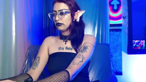      online show from 03/05/25, 07:27