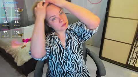 Snapshot of alice_sex_intellect chatting on 02/07/25, 07:18 Alice online show from 02/07/25, 07:18