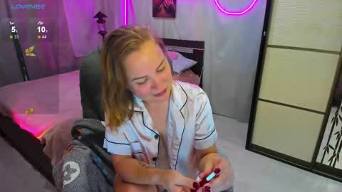 Snapshot of alice_sex_intellect chatting on 09/10/25, 09:26 Alice online show from 09/10/25, 09:26