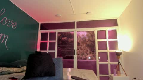 alice_simpson1 online show from 09/29/25, 12:54