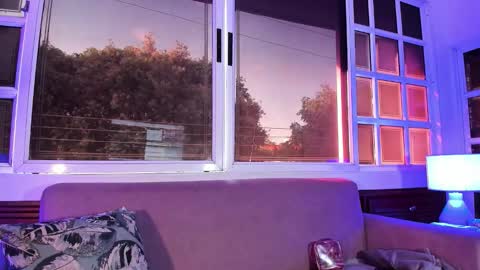 alice_simpson1 online show from 10/09/25, 11:52
