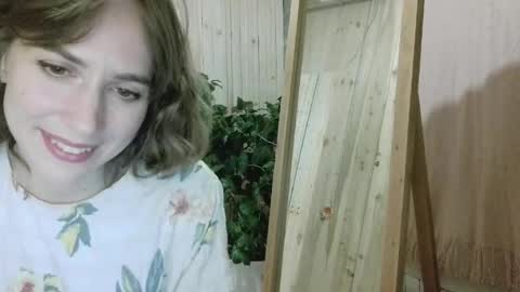 Snapshot of alice_sincere chatting on 05/11/26, 09:23 Alice Love you all online show from 05/11/26, 09:23