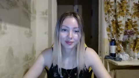 Alice smiles online show from 03/21/26, 01:54