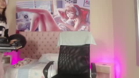 Snapshot of alice_sofia chatting on 02/10/25, 01:44 Sofia online show from 02/10/25, 01:44