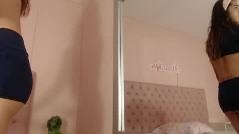 Snapshot of alice_sofia chatting on 10/25/25, 01:51 Sofia online show from 10/25/25, 01:51