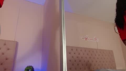 Snapshot of alice_sofia chatting on 11/11/25, 09:59 Sofia online show from 11/11/25, 09:59