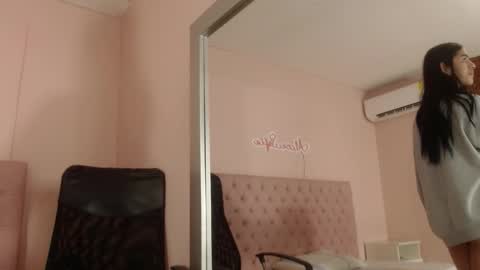 Snapshot of alice_sofia chatting on 11/29/25, 05:38 Sofia online show from 11/29/25, 05:38