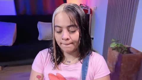 Alice online show from 12/21/25, 01:29