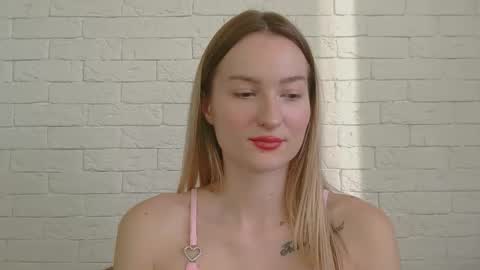 Alice online show from 11/03/25, 01:23