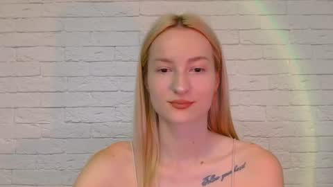 Snapshot of alice_sweet_01 chatting on 06/16/26, 06:21 Alice online show from 06/16/26, 06:21