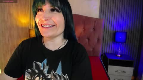 Snapshot of alice_sweetmomma chatting on 05/05/26, 07:33 Alice online show from 05/05/26, 07:33