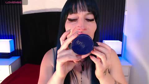 Snapshot of alice_sweetmomma chatting on 06/27/26, 08:47 Alice online show from 06/27/26, 08:47