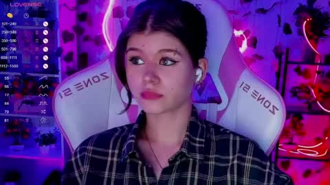 Snapshot of alice_tails chatting on 05/28/26, 09:12 Alice online show from 05/28/26, 09:12