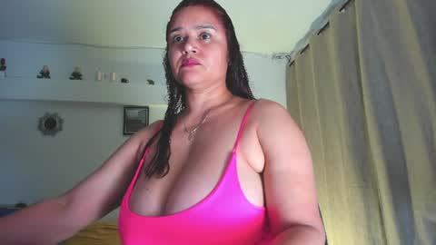 Snapshot of alice_thompsonx chatting on 06/21/26, 11:40 Alice thompsonx online show from 06/21/26, 11:40