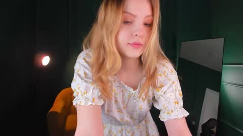 Alice  online show from 02/15/25, 02:55