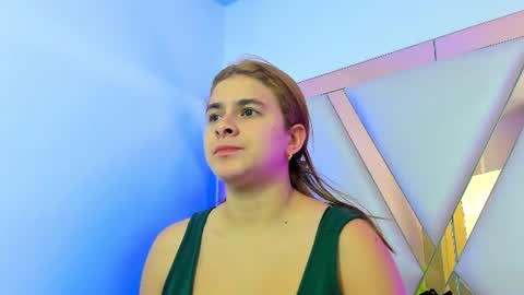 Snapshot of alicecruuz chatting on 06/14/26, 04:09 AliceCruz online show from 06/14/26, 04:09