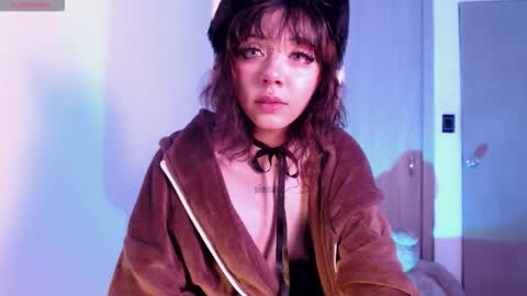 Alice  online show from 10/10/25, 02:54