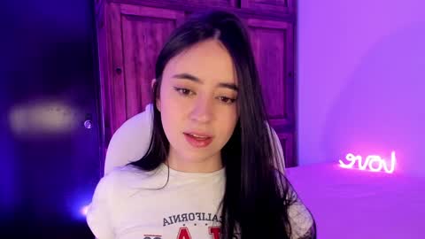 Snapshot of alicee_2 chatting on 12/09/24, 05:08 Aliceee .. 97YP9VWGZHrefnav wishlist lists 1 online show from 12/09/24, 05:08