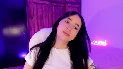 Snapshot of alicee_2 chatting on 01/03/25, 08:22 Aliceee .. 97YP9VWGZHrefnav wishlist lists 1 online show from 01/03/25, 08:22