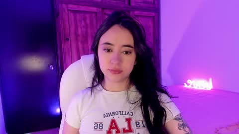 Snapshot of alicee_2 chatting on 01/16/25, 01:04 Aliceee .. 97YP9VWGZHrefnav wishlist lists 1 online show from 01/16/25, 01:04