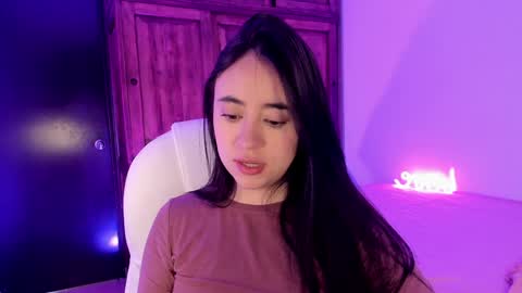 Snapshot of alicee_2 chatting on 01/20/25, 05:06 Aliceee .. 97YP9VWGZHrefnav wishlist lists 1 online show from 01/20/25, 05:06