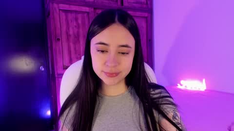 Snapshot of alicee_2 chatting on 01/23/25, 10:11 Aliceee .. 97YP9VWGZHrefnav wishlist lists 1 online show from 01/23/25, 10:11