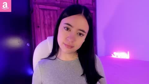 Snapshot of alicee_2 chatting on 02/22/25, 11:24 Aliceee .. 97YP9VWGZHrefnav wishlist lists 1 online show from 02/22/25, 11:24