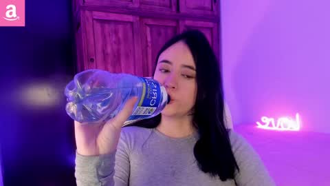 Snapshot of alicee_2 chatting on 02/27/25, 05:15 Aliceee .. 97YP9VWGZHrefnav wishlist lists 1 online show from 02/27/25, 05:15