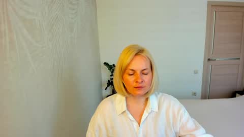 Alicee online show from 04/15/26, 11:28