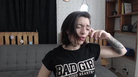 alicee_logan_ online show from 01/06/25, 02:48