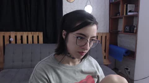 alicee_logan_ online show from 02/06/25, 01:49