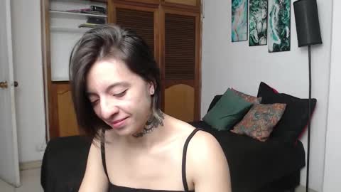 alicee_logan_ online show from 12/19/25, 02:40