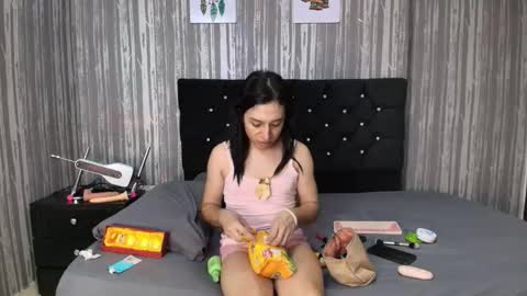 alicee_moonn online show from 09/24/25, 07:28