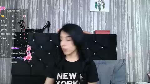 alicee_moonn online show from 11/17/25, 07:08