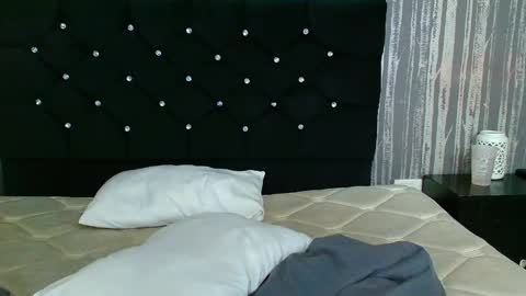 alicee_moonn online show from 04/14/26, 08:04