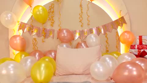 alice online show from 02/15/25, 12:15