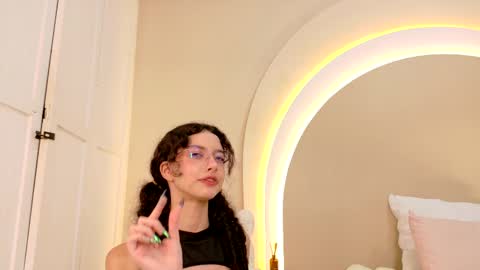 alice online show from 02/16/25, 04:21