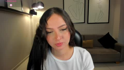 Snapshot of aliceharperx chatting on 05/04/26, 11:34 Alice online show from 05/04/26, 11:34