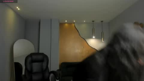 Snapshot of aliceharperx chatting on 05/18/26, 11:27 Alice online show from 05/18/26, 11:27