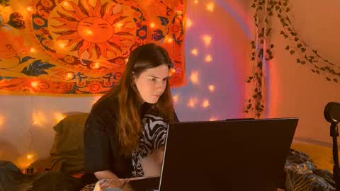 Alice online show from 02/11/26, 05:12